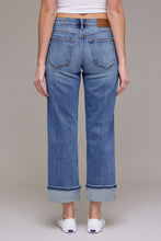 Load image into Gallery viewer, Ella Mid Rise 28&quot; Inseam
