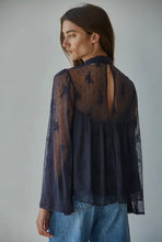 Load image into Gallery viewer, Lace Bell Sleeve Top
