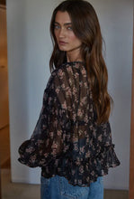 Load image into Gallery viewer, Floral Print Blouse
