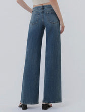 Load image into Gallery viewer, Mid Rise Wide Leg 32"
