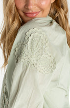 Load image into Gallery viewer, Embroidered 3/4 Sleeve
