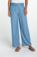 Load image into Gallery viewer, Cinch Waist Pull On
