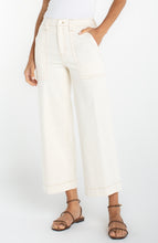 Load image into Gallery viewer, Cropped Stride Wide Leg
