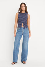 Load image into Gallery viewer, Good American Vintage Wide Jeans
