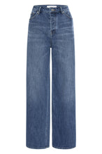Load image into Gallery viewer, Vintage Wide Jeans

